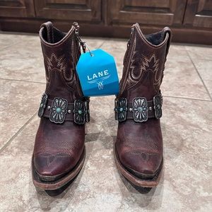 Lane Silver Mesa Ladies Short Western Booties 7.5 Brown, Snip Toe, Concho Accent